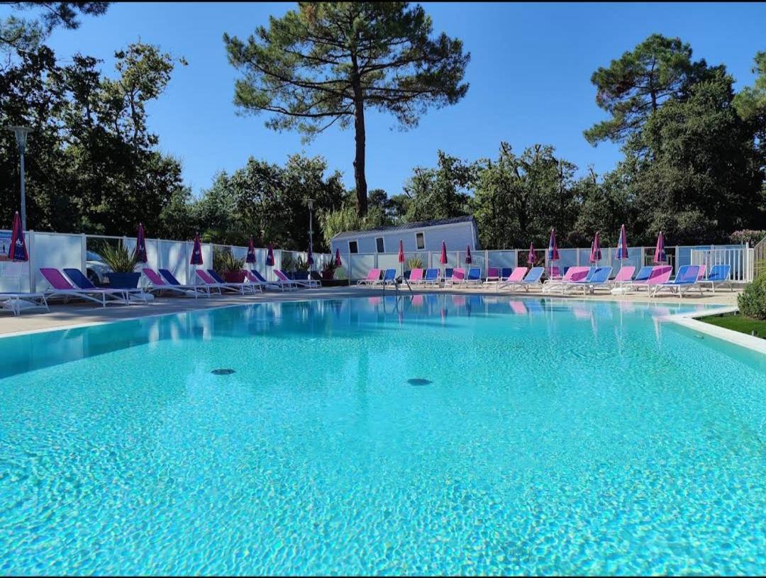 Dejean 178 Hotel Soulac-sur-Mer Buitenkant foto